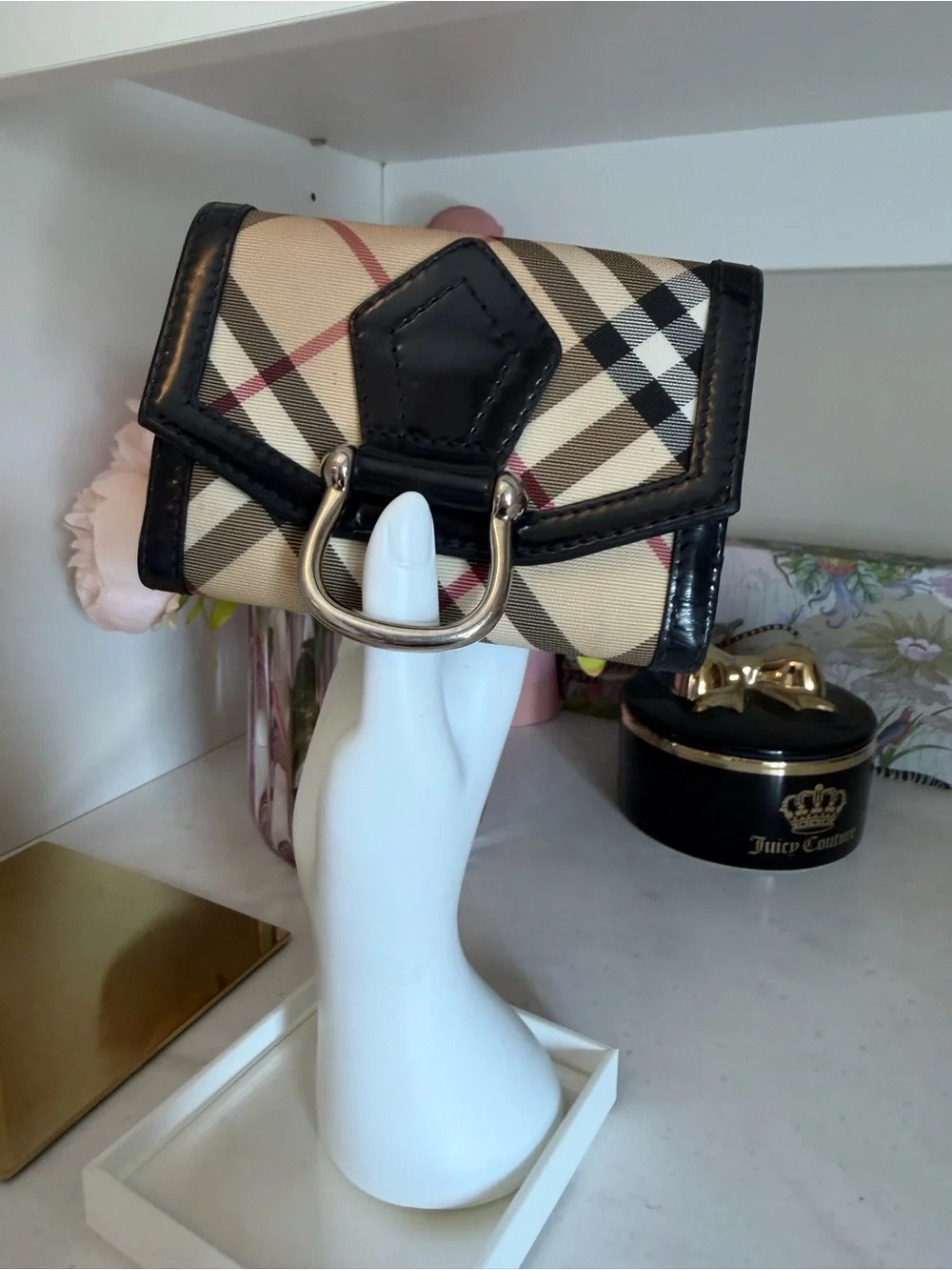 Burberry classic plaid